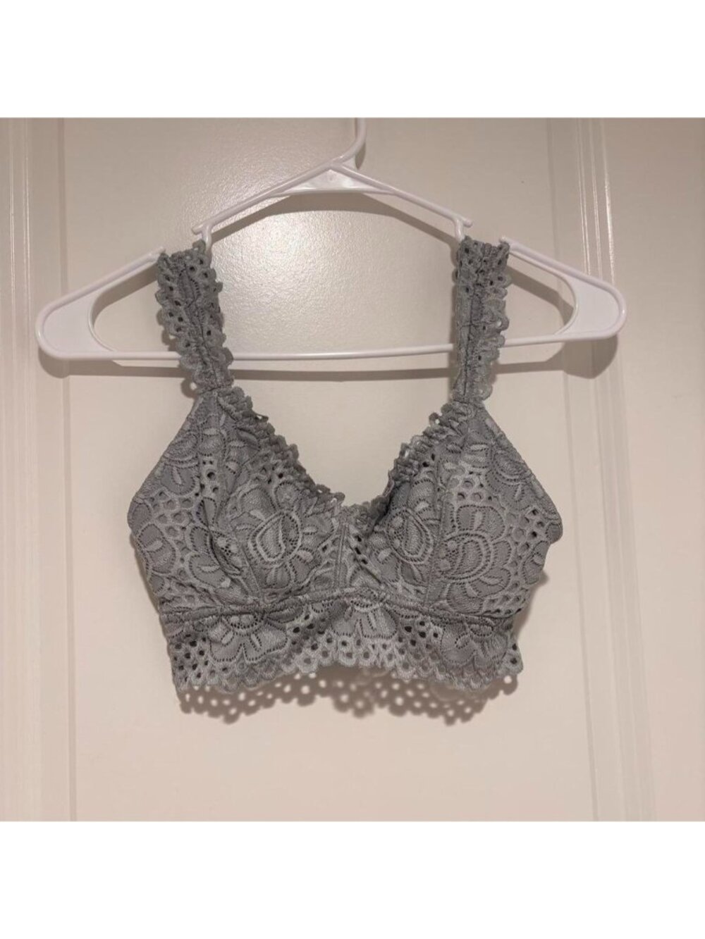 Grey lace bralette with adjustable straps #lingerie #lacy #intimates